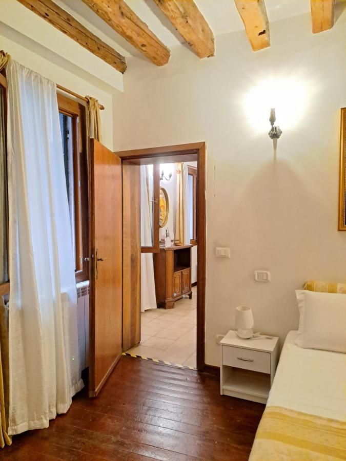Appartamento Rialto Laura Venesia Bagian luar foto